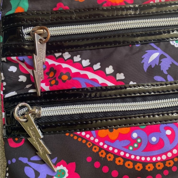 Betsy Johnson Betsyville cross body bag Paisley floral print - Picture 3 of 7